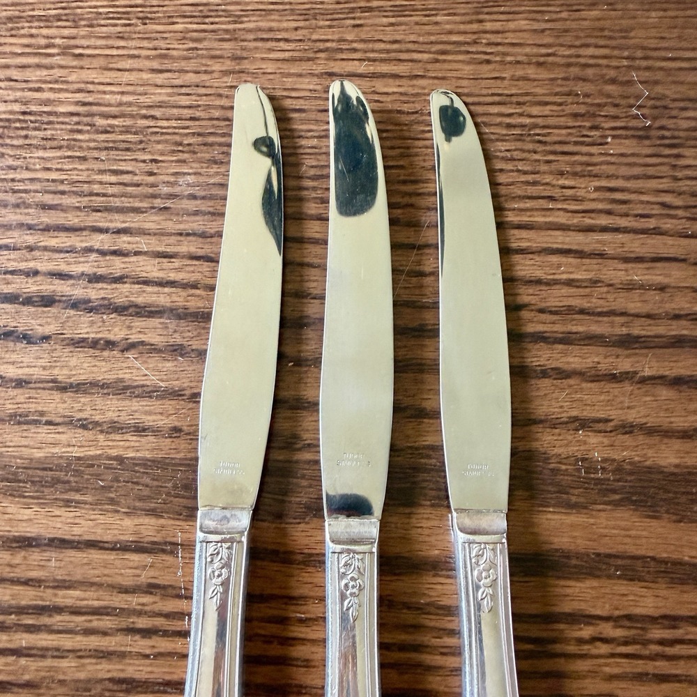 Vintage Oneida Queen Bess II Tudor Silver Plate 1946 Hollow Knives Set Of 3 - Picture 3 of 7